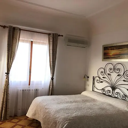 Oda ve Kahvaltı Il Grappolo 3*